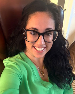 Lauren DeMartinis,
MSW, LCSW Licensed Clinical Social Worker